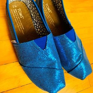 Blue TOMS Sparkle Sz 8M